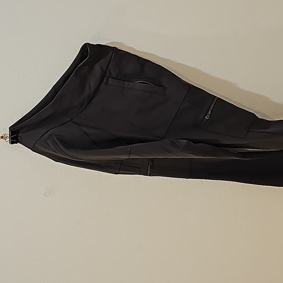 Athleta yoga Cargo Jogger Size 2 Black - Picture 10 of 12